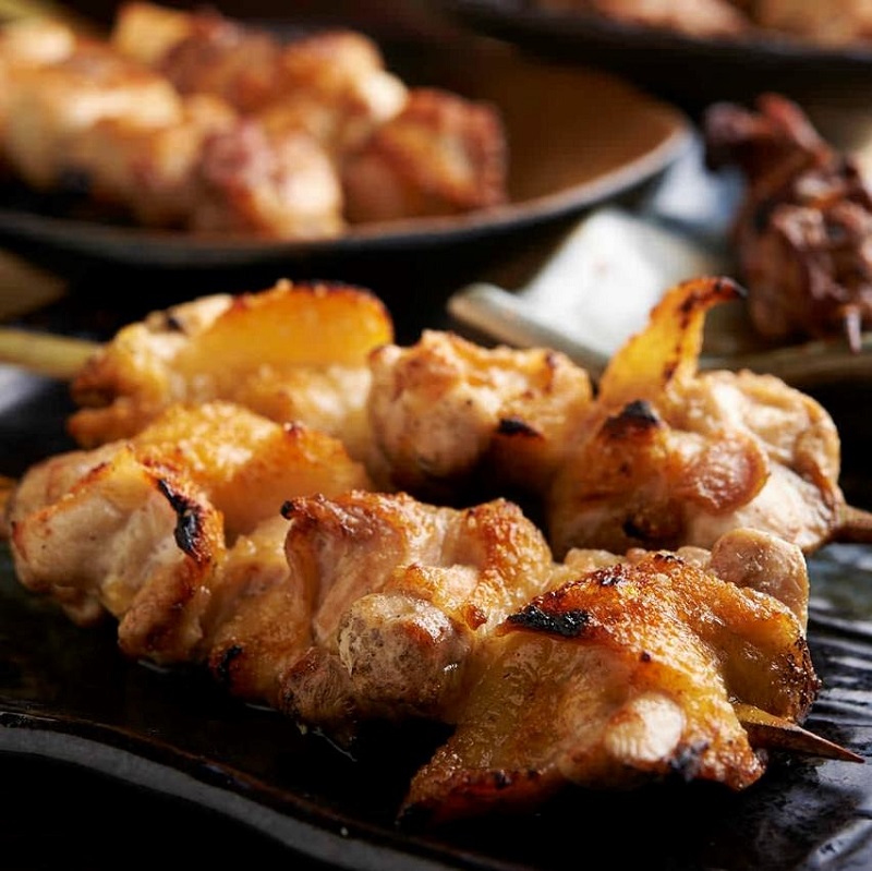 焼き鳥をはじめ人気の鶏料理が食べ放題で楽しめる東久留米駅の居酒屋「とりいちず」
